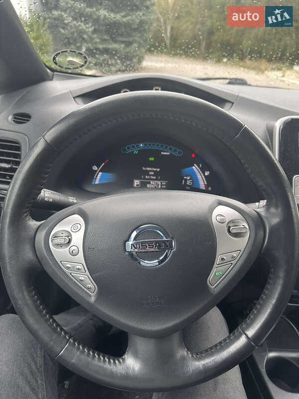 Хетчбек Nissan Leaf 2015 в Кам'янському