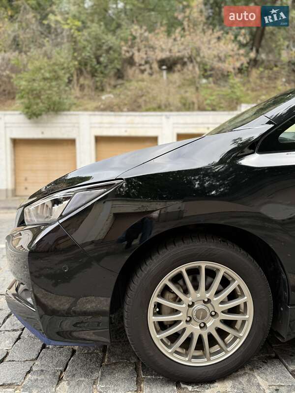 Хэтчбек Nissan Leaf 2018 в Одессе