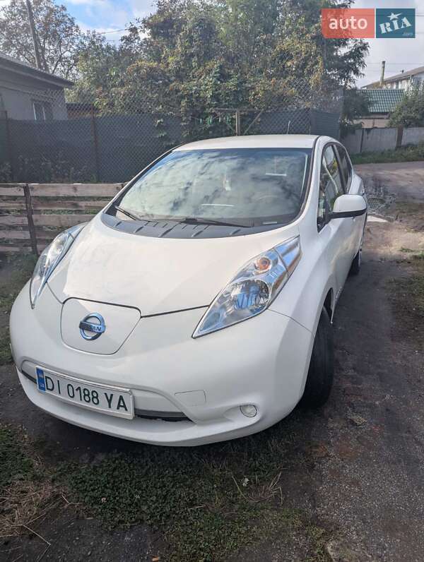 Хэтчбек Nissan Leaf 2014 в Житомире
