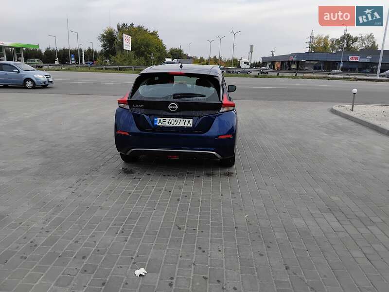 Хетчбек Nissan Leaf 2023 в Дніпрі фото 4 Хетчбек Nissan Leaf 2023 в Дніпрі