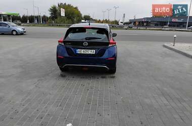 Хэтчбек Nissan Leaf 2023 в 