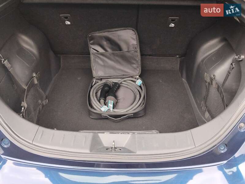 Хетчбек Nissan Leaf 2023 в Дніпрі фото 5 Хетчбек Nissan Leaf 2023 в Дніпрі