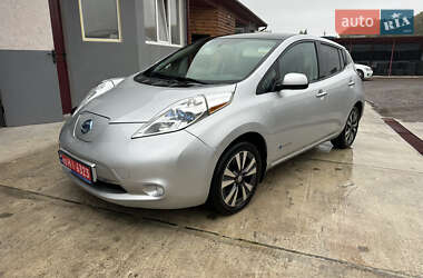 Хэтчбек Nissan Leaf 2015 в Сокале