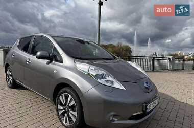Хэтчбек Nissan Leaf 2015 в Виннице