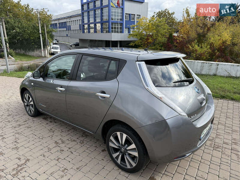 Хетчбек Nissan Leaf 2015 в Вінниці