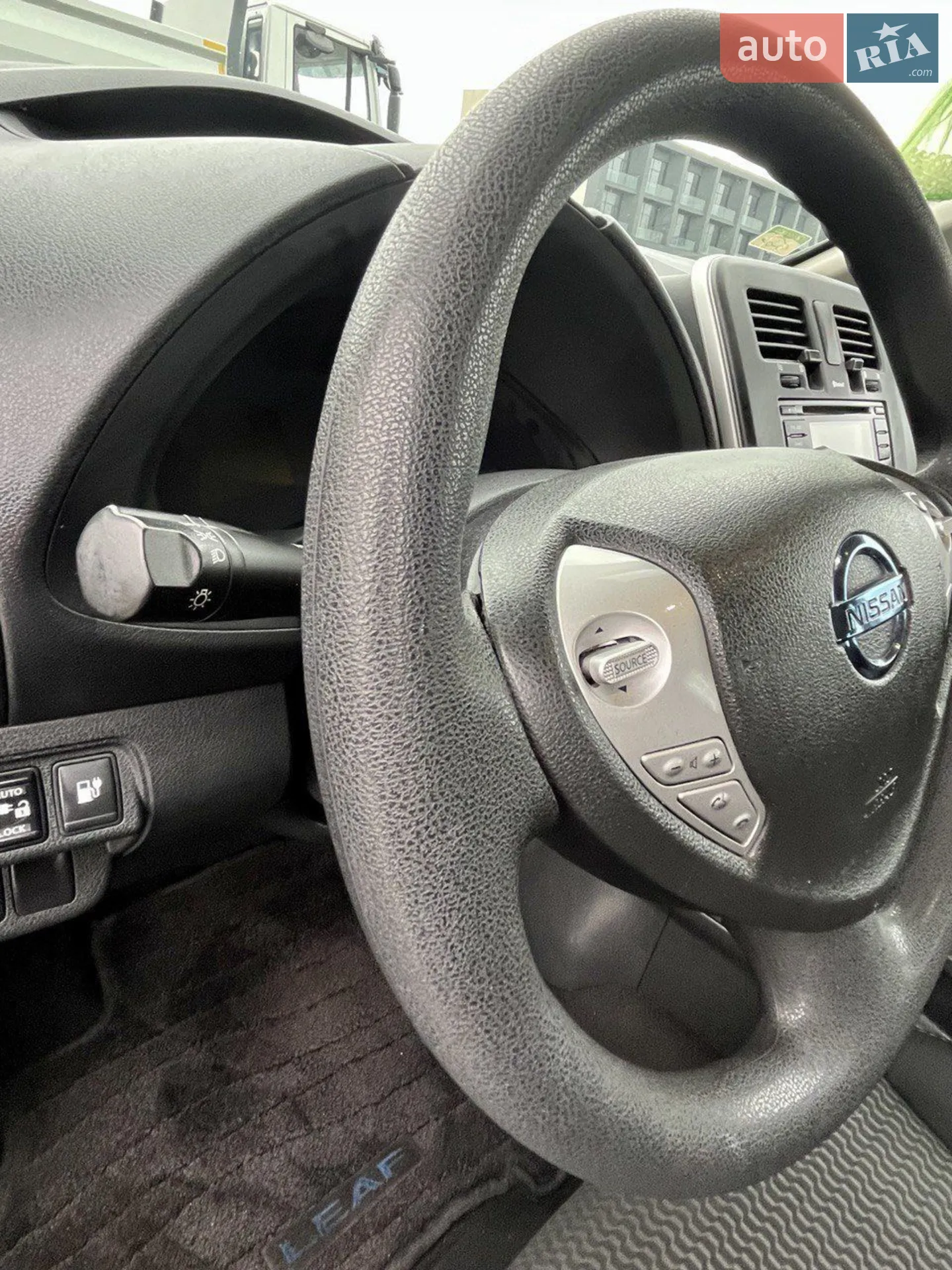 2017 Nissan Leaf - мініатюра 17