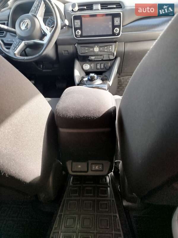 Хетчбек Nissan Leaf 2020 в Миколаєві