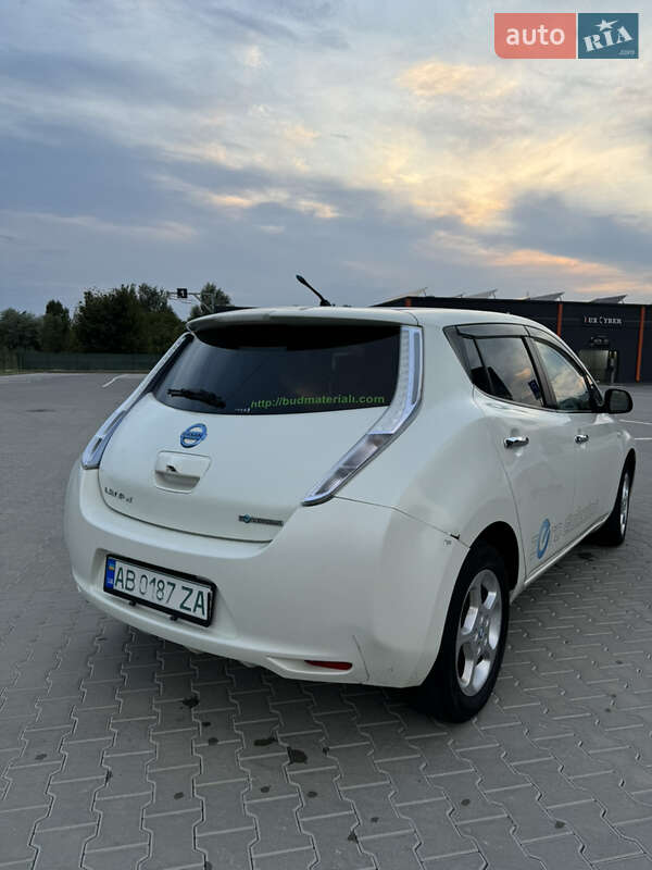 Хэтчбек Nissan Leaf 2011 в Виннице