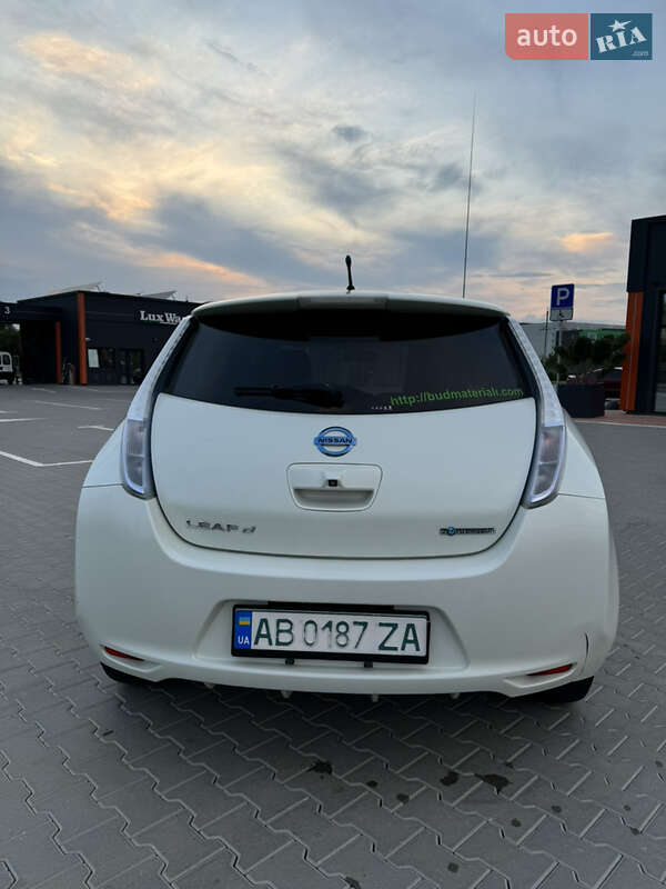 Хэтчбек Nissan Leaf 2011 в Виннице