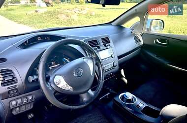 Хетчбек Nissan Leaf 2014 в  фото 26 Хетчбек Nissan Leaf 2014 в