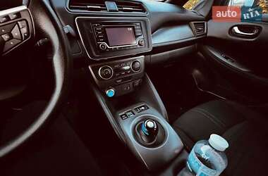 Хэтчбек Nissan Leaf 2019 в 