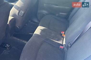 Хетчбек Nissan Leaf 2014 в  фото 33 Хетчбек Nissan Leaf 2014 в