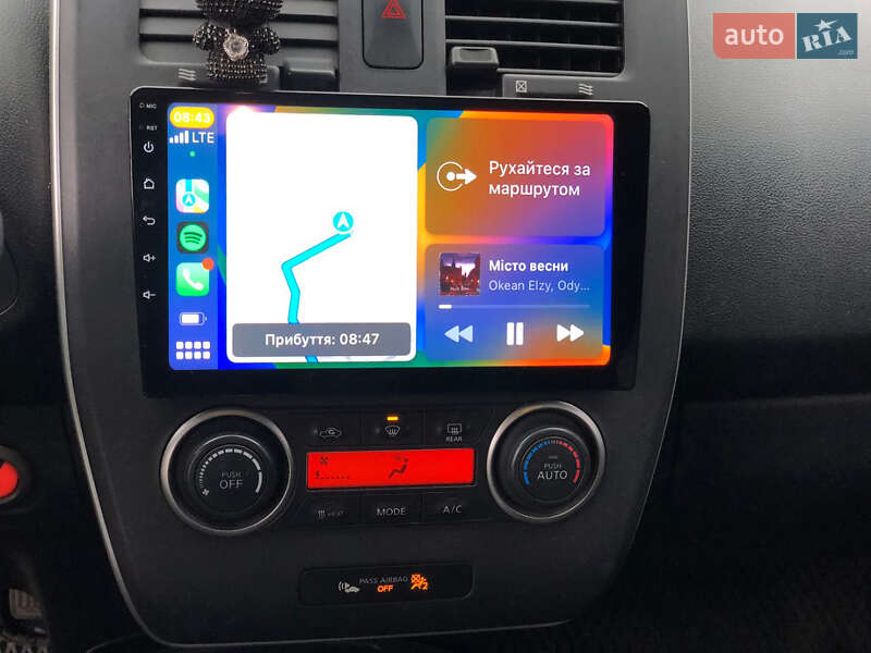 Хэтчбек Nissan Leaf 2015 в Днепре