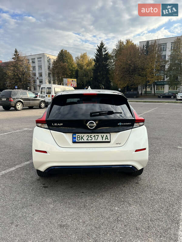 Хэтчбек Nissan Leaf 2018 в Ровно