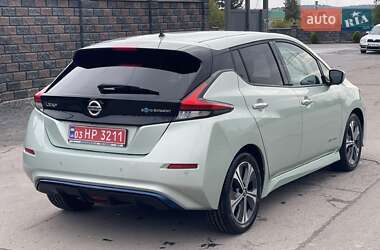 Хэтчбек Nissan Leaf 2018 в 