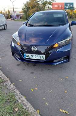 Хетчбек Nissan Leaf 2024 в  фото 12 Хетчбек Nissan Leaf 2024 в