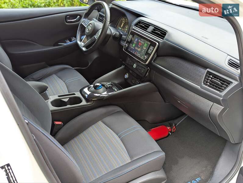 Хэтчбек Nissan Leaf 2020 в Ровно