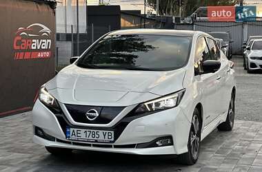 Хэтчбек Nissan Leaf 2018 в 