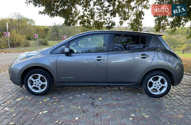 Хэтчбек Nissan Leaf 2015 в 