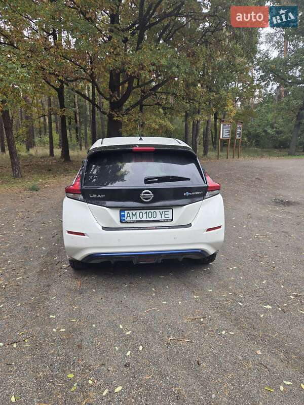 Хэтчбек Nissan Leaf 2019 в Малине