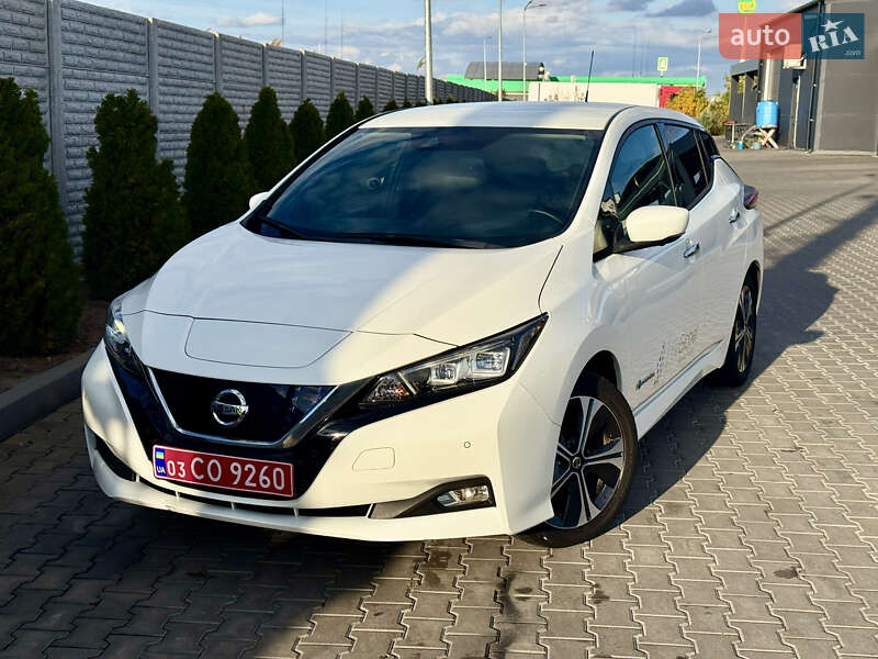 Хетчбек Nissan Leaf 2018 в Дніпрі фото 2 Хетчбек Nissan Leaf 2018 в Дніпрі