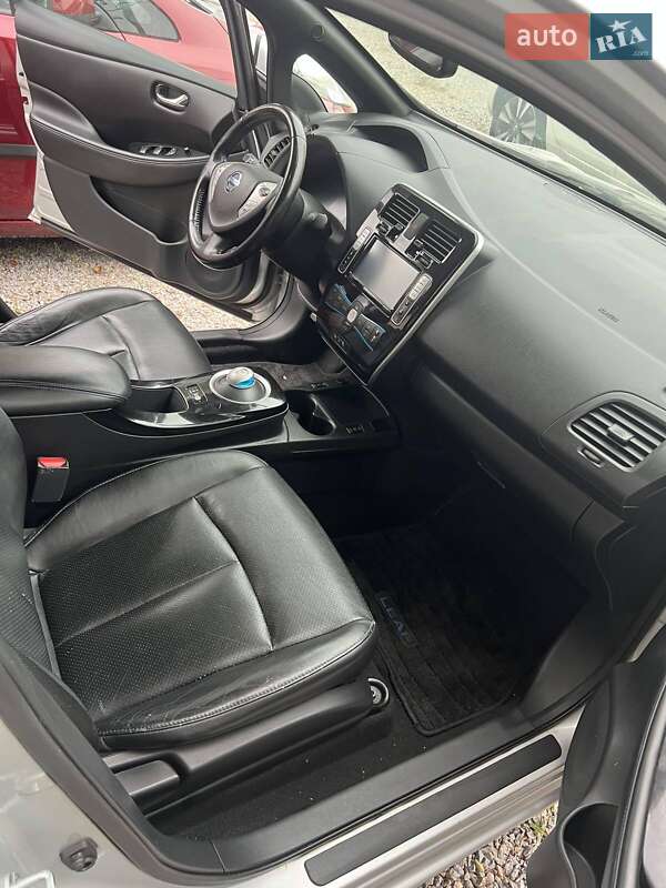 Хетчбек Nissan Leaf 2012 в Одесі
