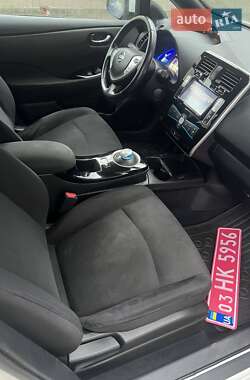 Хэтчбек Nissan Leaf 2015 в 
