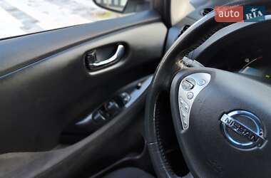Хэтчбек Nissan Leaf 2014 в 