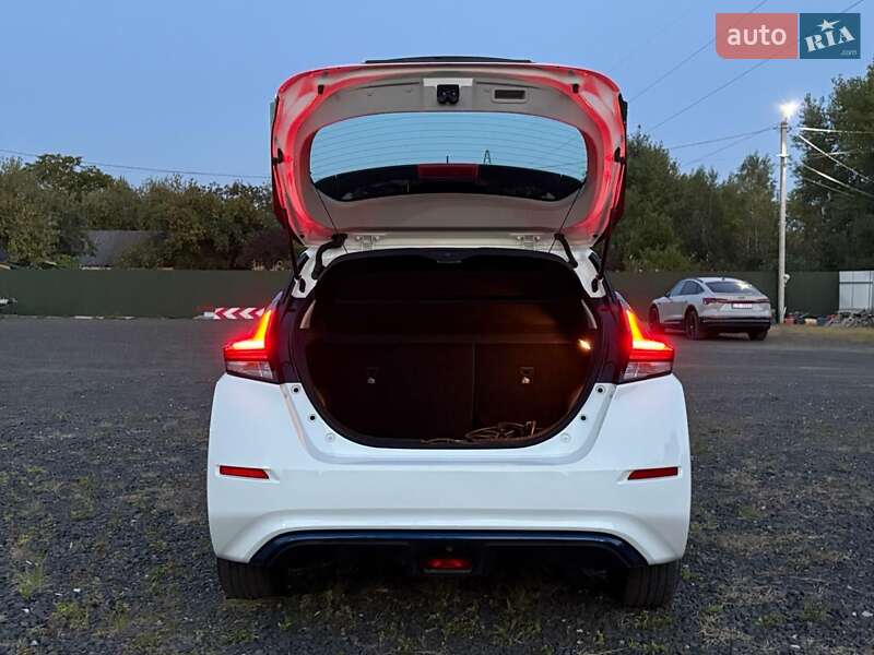 Хэтчбек Nissan Leaf 2020 в Николаеве