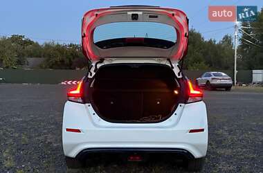 Хэтчбек Nissan Leaf 2020 в 