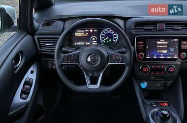 Хэтчбек Nissan Leaf 2020 в 