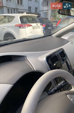 Хэтчбек Nissan Leaf 2012 в Ровно
