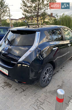 Хэтчбек Nissan Leaf 2012 в Ровно
