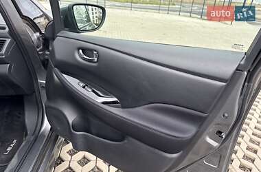 Хэтчбек Nissan Leaf 2019 в 