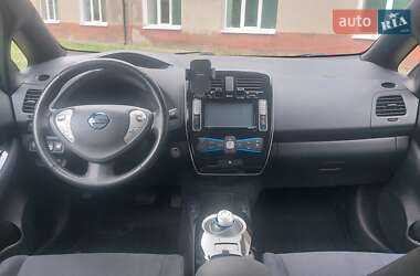 Хэтчбек Nissan Leaf 2014 в 