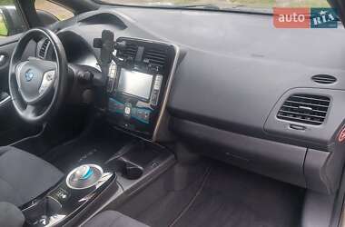 Хэтчбек Nissan Leaf 2014 в 