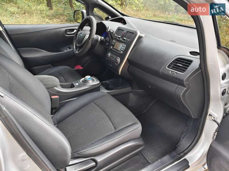 Хетчбек Nissan Leaf 2013 в Пісочині фото 9 Хетчбек Nissan Leaf 2013 в Пісочині