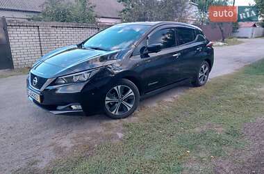Хэтчбек Nissan Leaf 2018 в Днепре