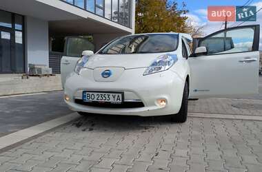 Хэтчбек Nissan Leaf 2012 в  фото 5 Хэтчбек Nissan Leaf 2012 в