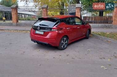 Хэтчбек Nissan Leaf 2018 в 
