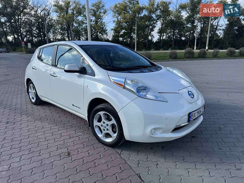 Хэтчбек Nissan Leaf 2014 в Каменец-Подольском фото 5 Хэтчбек Nissan Leaf 2014 в Каменец-Подольском