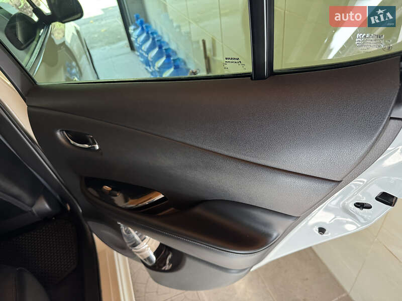 Хэтчбек Nissan Leaf 2015 в Херсоне фото 34 Хэтчбек Nissan Leaf 2015 в Херсоне
