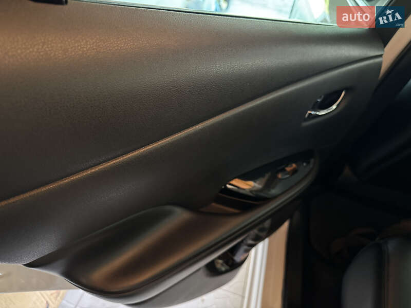 Хэтчбек Nissan Leaf 2015 в Херсоне фото 38 Хэтчбек Nissan Leaf 2015 в Херсоне