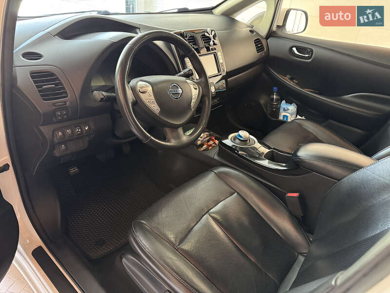 Хэтчбек Nissan Leaf 2015 в Херсоне фото 43 Хэтчбек Nissan Leaf 2015 в Херсоне