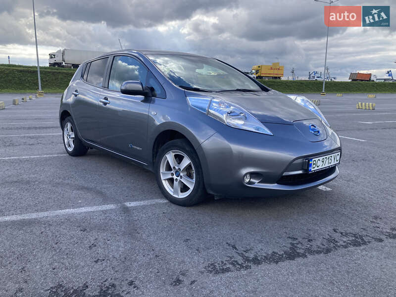Хетчбек Nissan Leaf 2015 в Львові