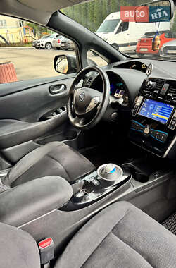 Хэтчбек Nissan Leaf 2014 в 