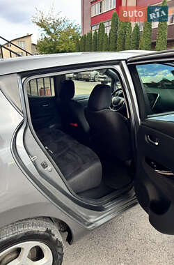 Хэтчбек Nissan Leaf 2014 в 
