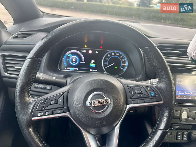 Хэтчбек Nissan Leaf 2018 в Каменском