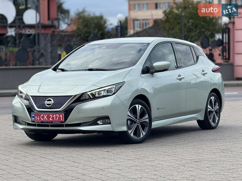 Хетчбек Nissan Leaf 2018 в Дрогобичі