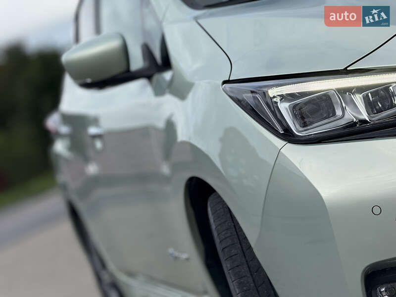 Хетчбек Nissan Leaf 2018 в Дрогобичі